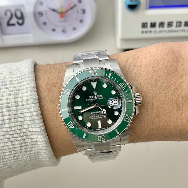 Rolex Submariner Date 3135 Clean Factory 116610 LV Green - Image 2