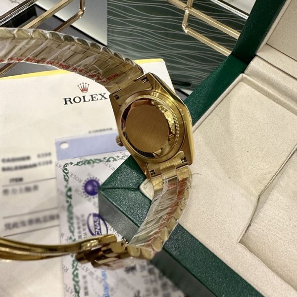 Rolex Day-Date 40mm 128238 Yellow Gold Green Diamond Dial (2024) – Image 6